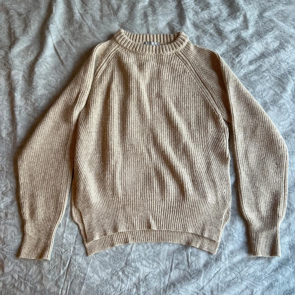 Modern citizen sweater size medium. - Picture 3 of 4